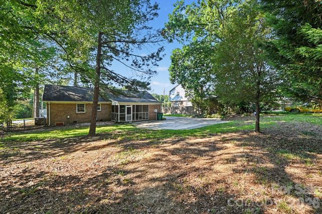 6915 Idlewild Road, Charlotte, NC 28212