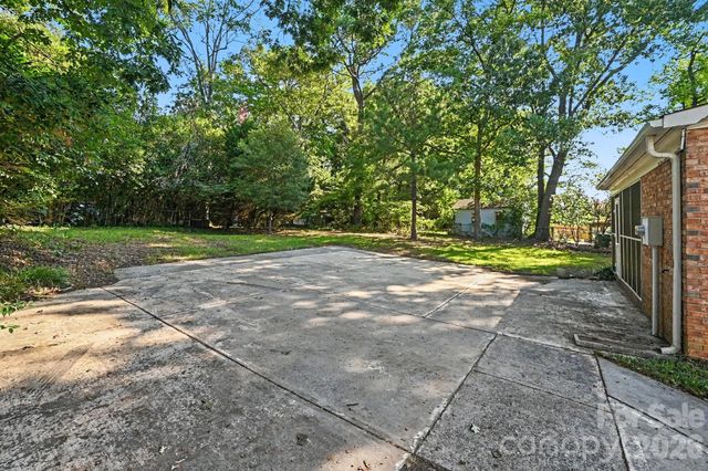 6915 Idlewild Road, Charlotte, NC 28212