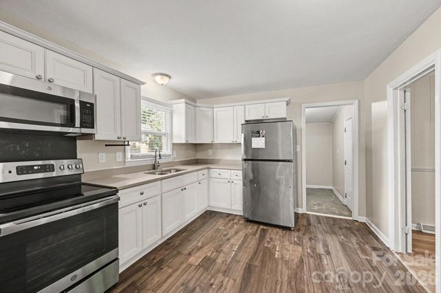 6915 Idlewild Road, Charlotte, NC 28212