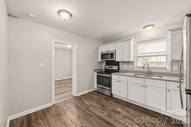6915 Idlewild Road, Charlotte, NC 28212