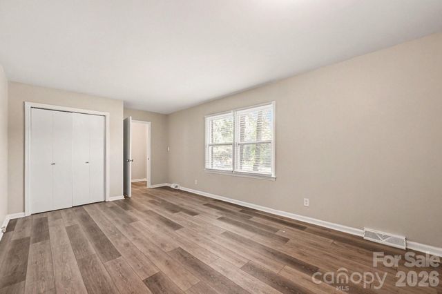 6915 Idlewild Road, Charlotte, NC 28212