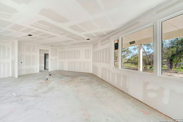 306 N Rolling Oaks Ln, San Antonio, TX 78253