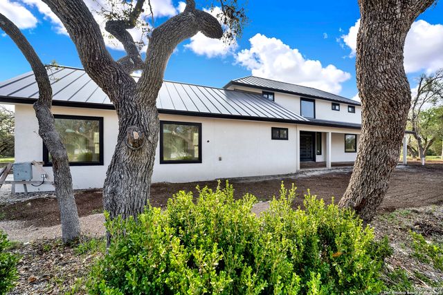 306 N Rolling Oaks Ln, San Antonio, TX 78253