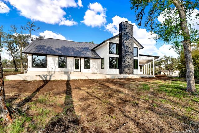 306 N Rolling Oaks Ln, San Antonio, TX 78253