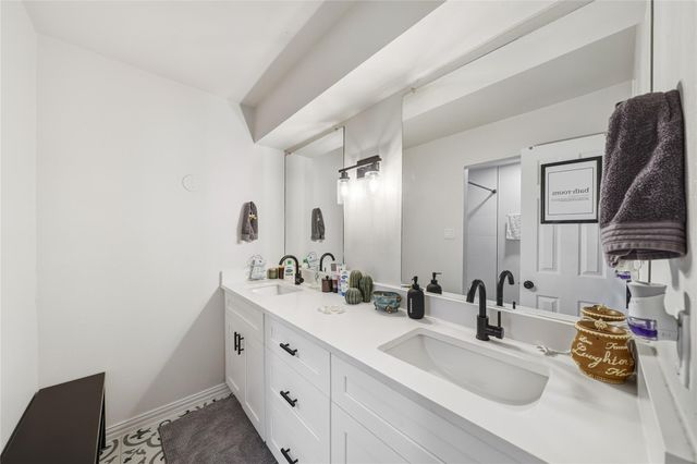 10711 Braes Forest Drive, Houston, TX 77071