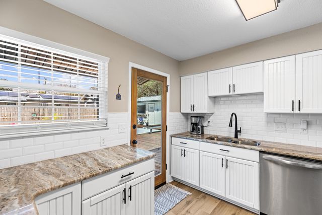 17 Oak Lane, Shalimar, FL 32579