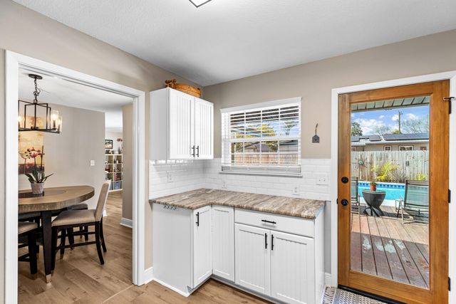 17 Oak Lane, Shalimar, FL 32579