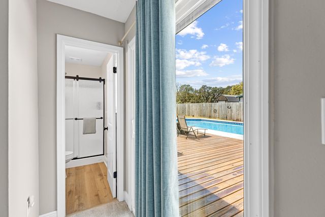 17 Oak Lane, Shalimar, FL 32579