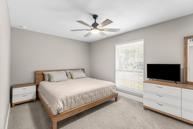 17 Oak Lane, Shalimar, FL 32579