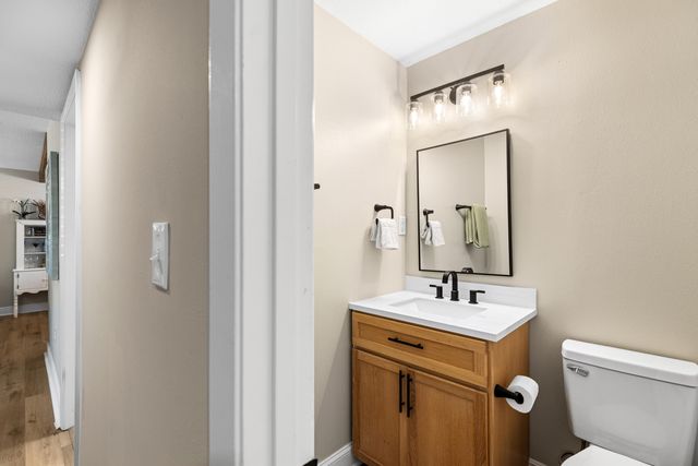 17 Oak Lane, Shalimar, FL 32579