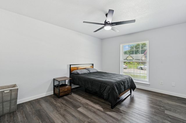 1888 Hilltop Drive, Lewisville, TX 75077