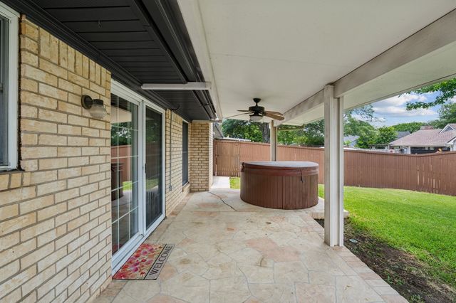 1888 Hilltop Drive, Lewisville, TX 75077