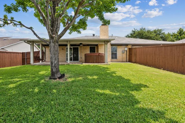 1888 Hilltop Drive, Lewisville, TX 75077