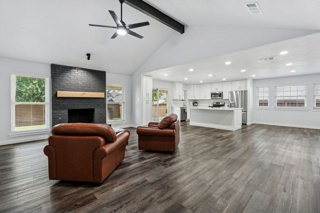 1888 Hilltop Drive, Lewisville, TX 75077