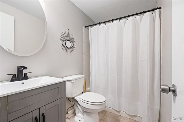 3901 Falcon Court, Clay, NY 13090