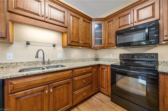 114 Meadow Stone Lane, Mount Airy, NC 27030
