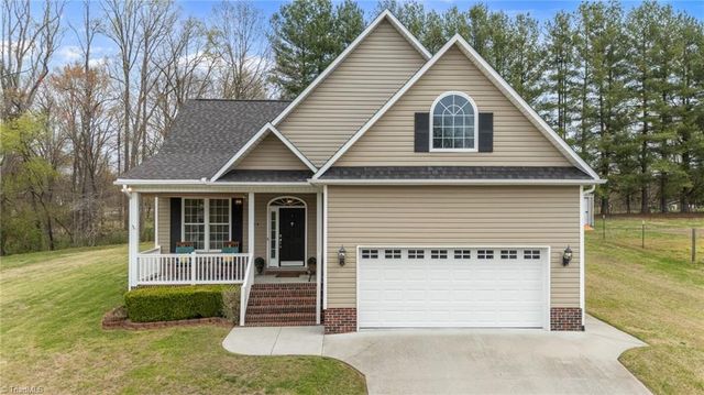 114 Meadow Stone Lane, Mount Airy, NC 27030