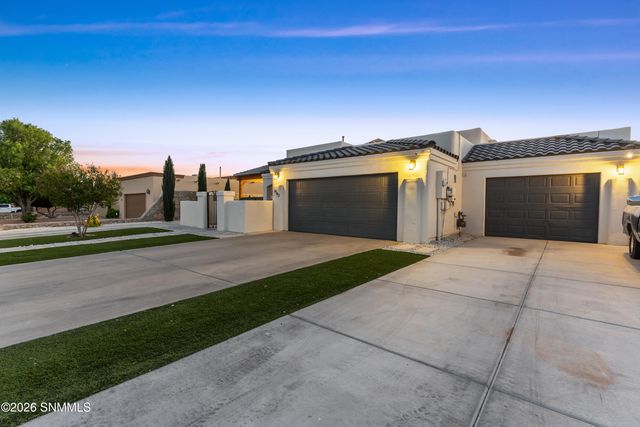 4543 Mesa Central Drive, Las Cruces, NM 88011