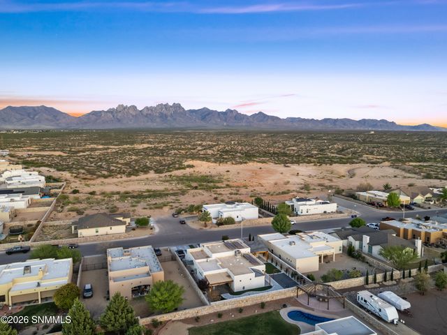 4543 Mesa Central Drive, Las Cruces, NM 88011