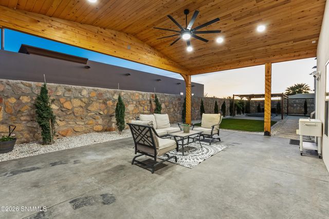 4543 Mesa Central Drive, Las Cruces, NM 88011