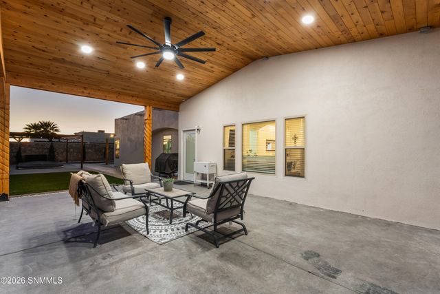 4543 Mesa Central Drive, Las Cruces, NM 88011