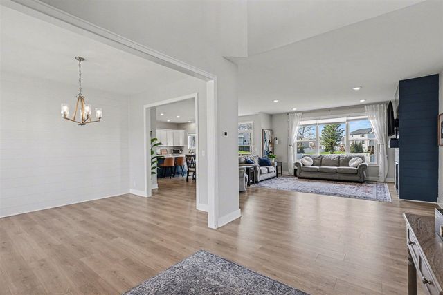 2803 Pinehill Drive, Holland, MI 49424