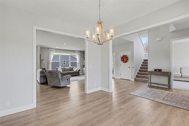 2803 Pinehill Drive, Holland, MI 49424