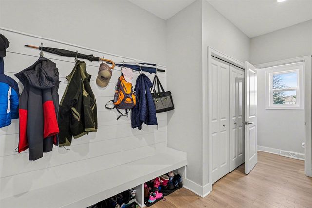 2803 Pinehill Drive, Holland, MI 49424