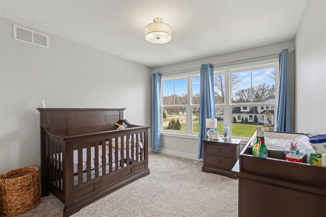 2803 Pinehill Drive, Holland, MI 49424