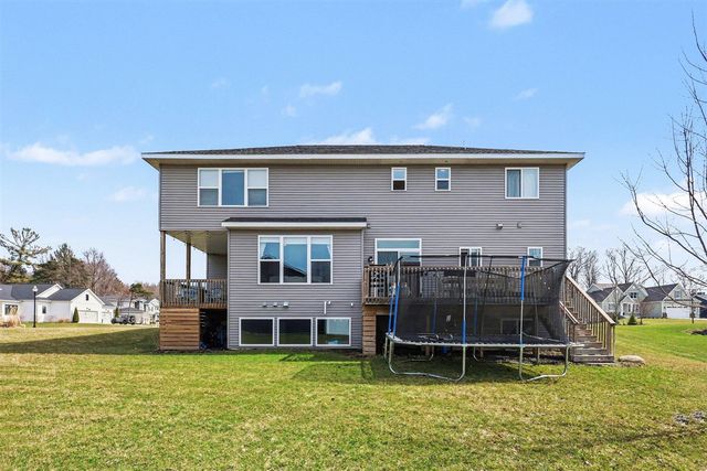 2803 Pinehill Drive, Holland, MI 49424