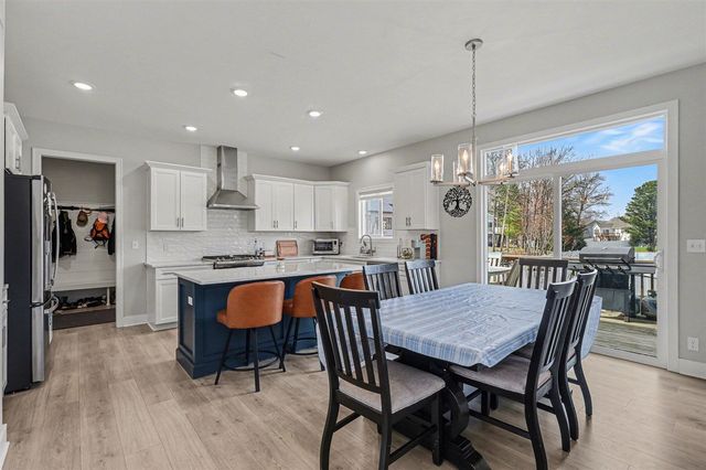 2803 Pinehill Drive, Holland, MI 49424