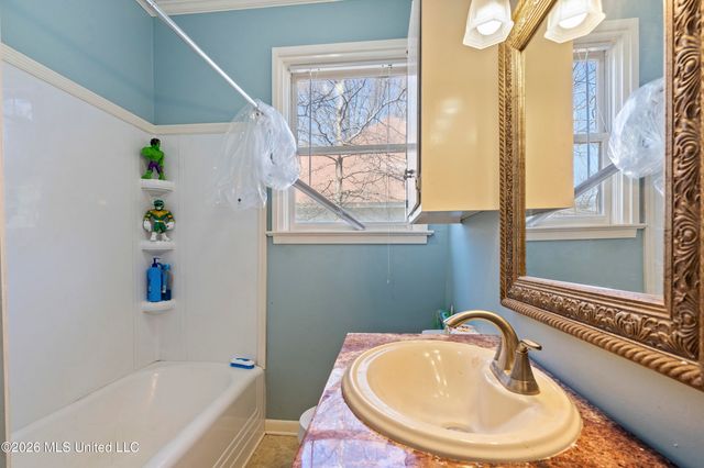 155 N Randolph Street, Holly Springs, MS 38635