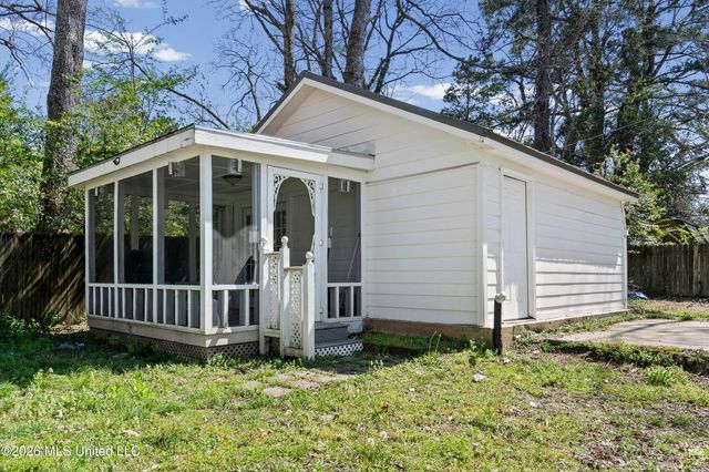 155 N Randolph Street, Holly Springs, MS 38635