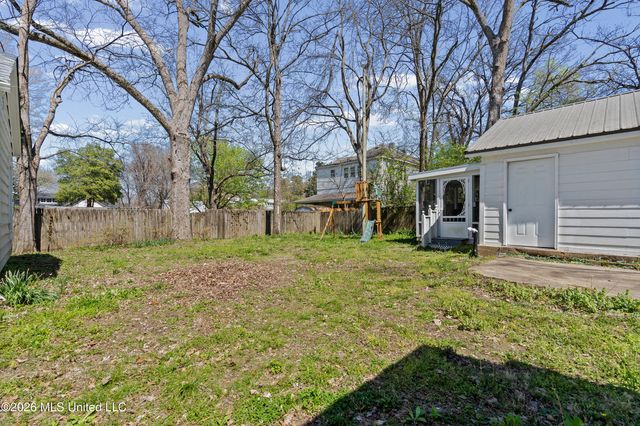 155 N Randolph Street, Holly Springs, MS 38635