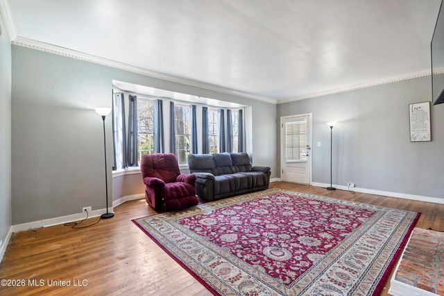 155 N Randolph Street, Holly Springs, MS 38635