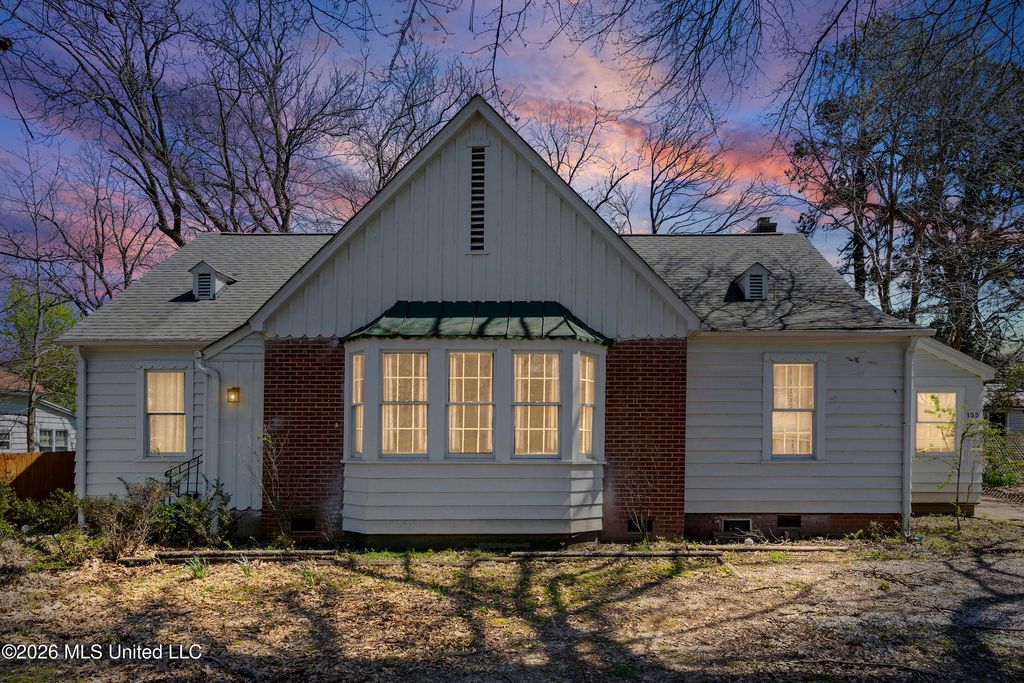 155 N Randolph Street, Holly Springs, MS 38635