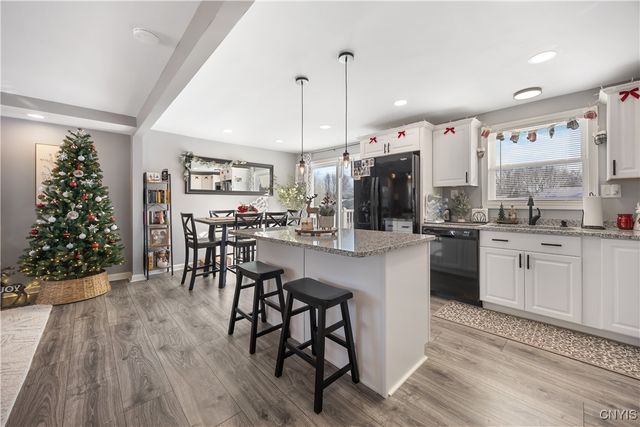 8025 Bamm Hollow Road, Clay, NY 13041