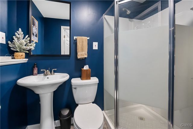 8025 Bamm Hollow Road, Clay, NY 13041