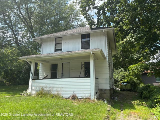 1717 Illinois Avenue, Lansing, MI 48906