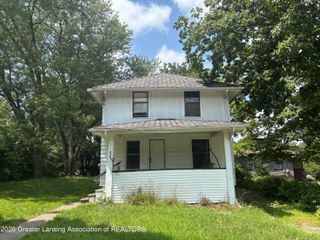 1717 Illinois Avenue, Lansing, MI 48906