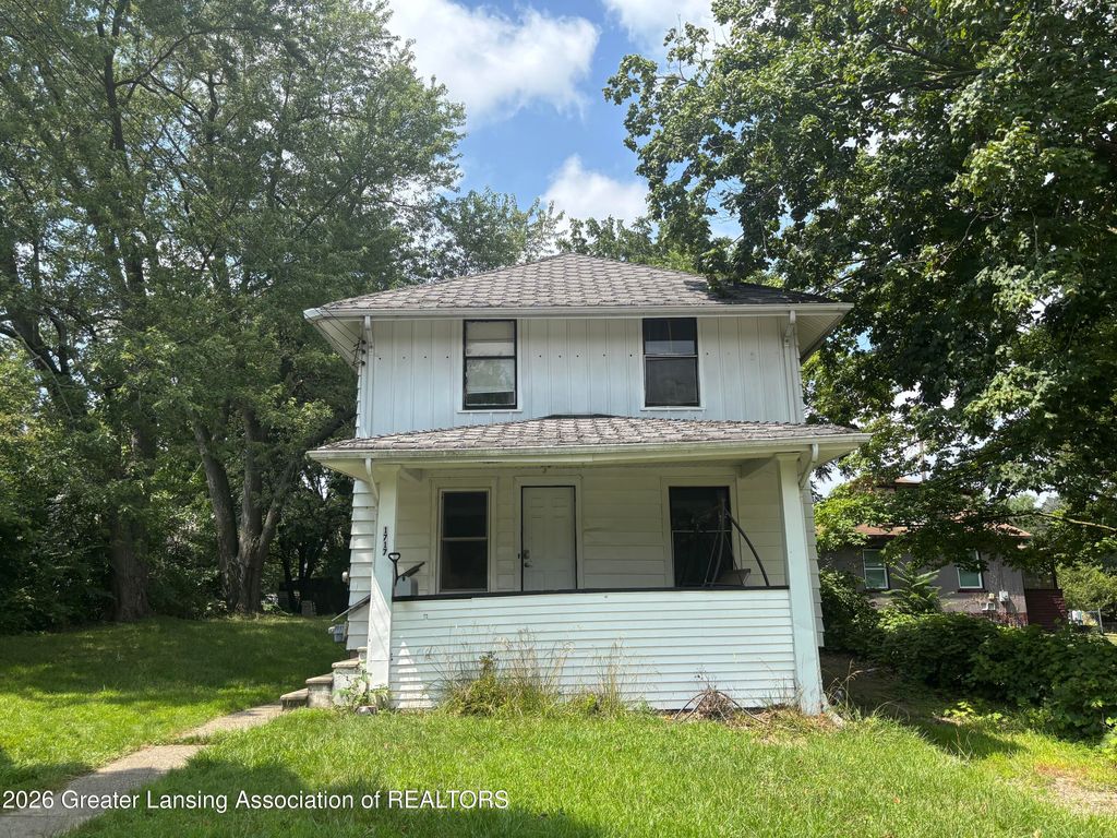1717 Illinois Avenue, Lansing, MI 48906