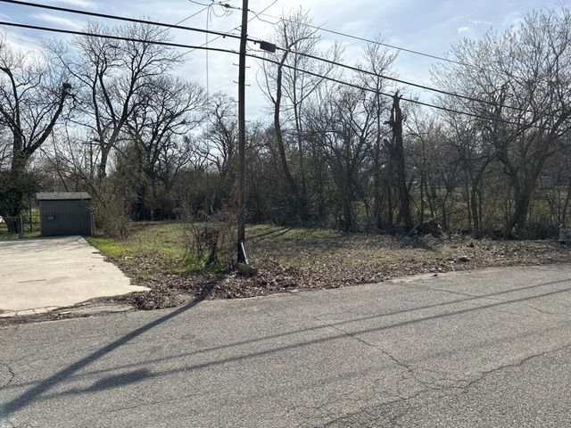 328 Murray Street, Denison, TX 75020