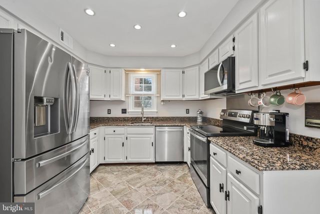 3606 CANOE BIRCH CT, Fairfax, VA 22033