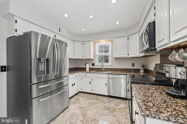 3606 CANOE BIRCH CT, Fairfax, VA 22033