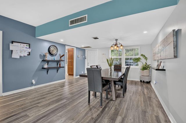 3960 Oaks Clubhouse 110, Pompano Beach, FL 33069