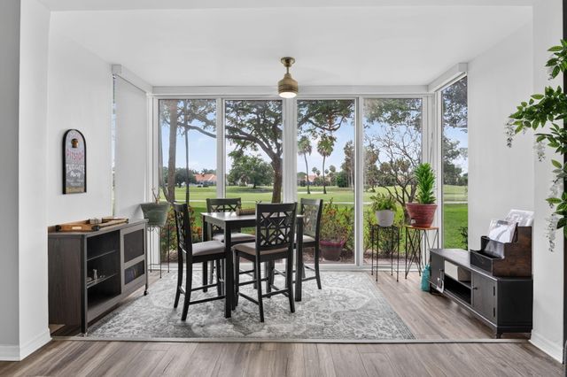 3960 Oaks Clubhouse 110, Pompano Beach, FL 33069