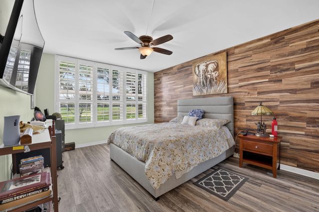 3960 Oaks Clubhouse 110, Pompano Beach, FL 33069