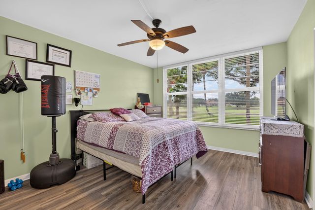 3960 Oaks Clubhouse 110, Pompano Beach, FL 33069