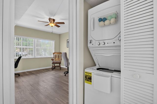 3960 Oaks Clubhouse 110, Pompano Beach, FL 33069