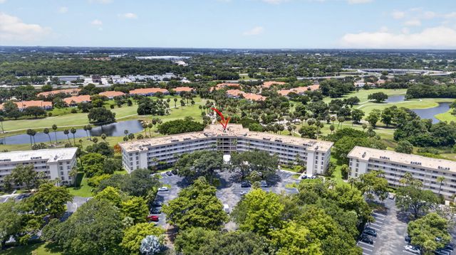 3960 Oaks Clubhouse 110, Pompano Beach, FL 33069
